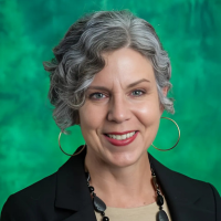 Holly Hutchins headshot
